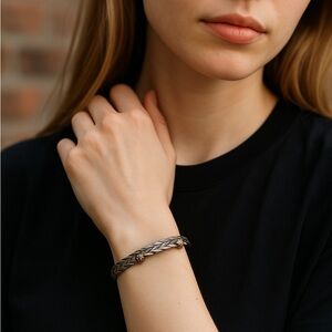 Stainless steel & gold plated cuff bracelet with 3 hamsa 🪬 hands braided design